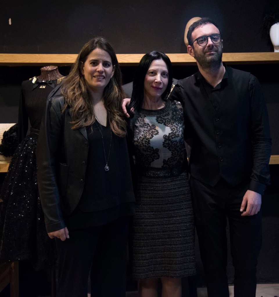 Andrea Arquero (CEO Antonio Miró), Adelaida Subías y Albert Villagrasa (diseñador y director creativo de Antonio Miró) Tienda Antonio Miró  C/ Enrique Granados, 46, Barcelona, el mismo día del desfile Photo credit: Marcel Pedragosa